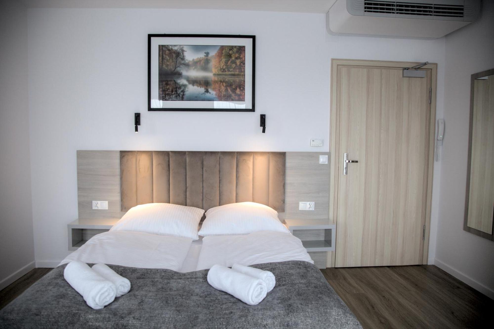 Hotel I Apartamenty Gorzelanny Dźwirzyno Exteriör bild