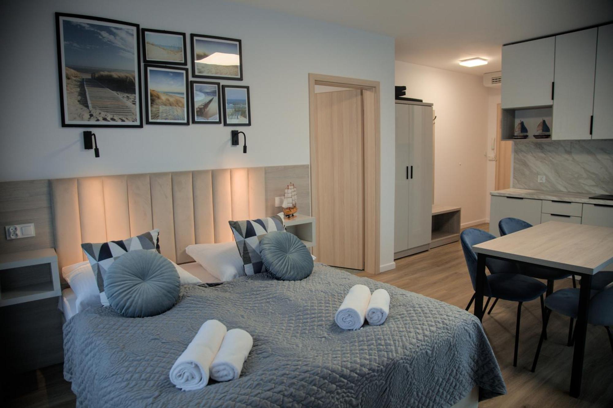 Hotel I Apartamenty Gorzelanny Dźwirzyno Exteriör bild